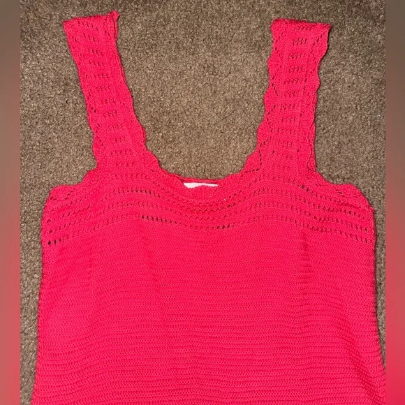FREE ASSEMBLY CROCHET TANK TOP - SiZE SMALL - Picture 5 of 7